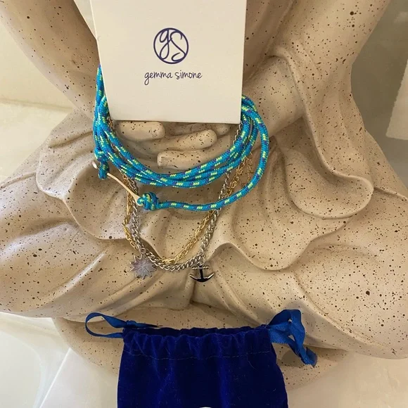 BNWT charm bracelet - Picture 2 of 4